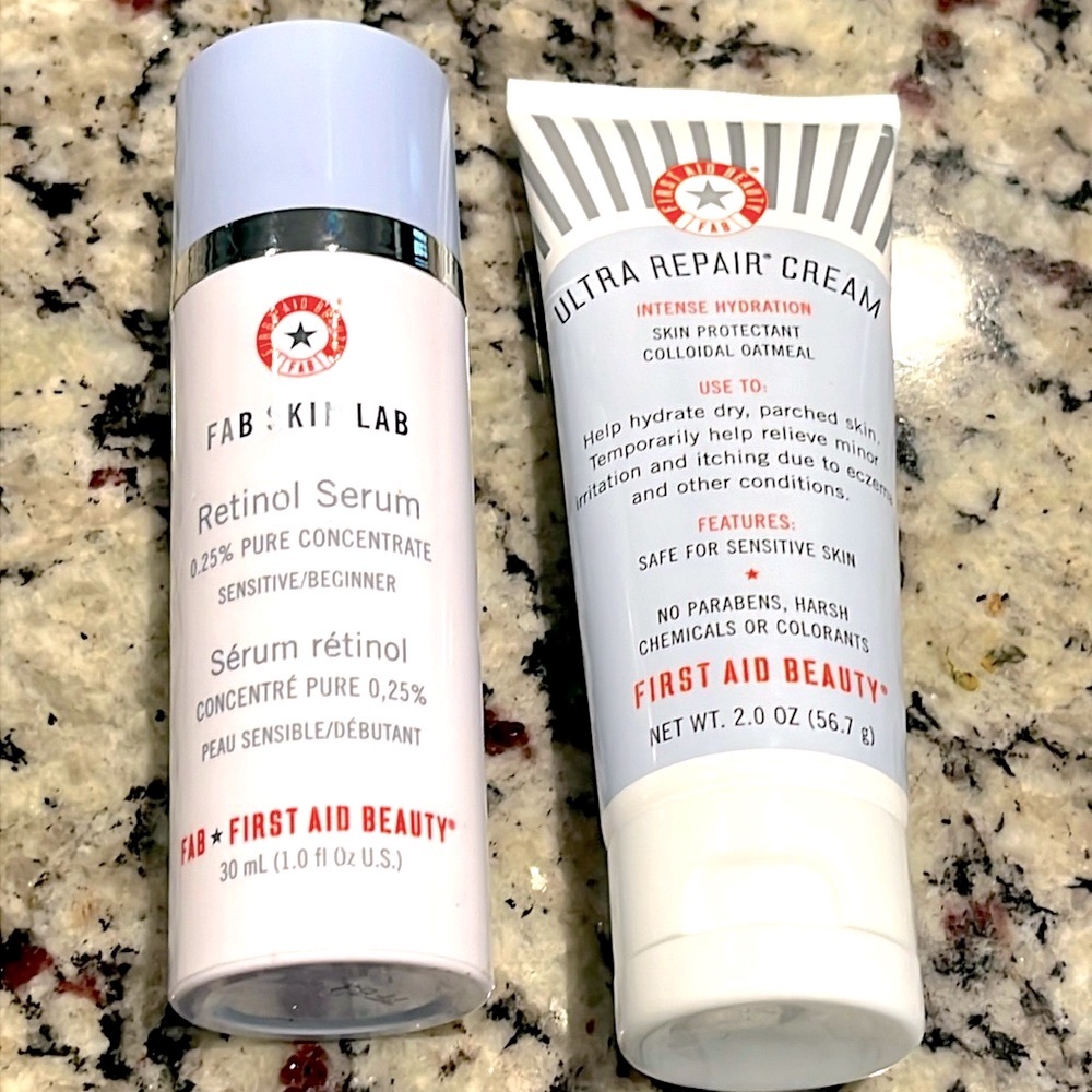 First Aid Beauty Retinol Serum Pure Concentrate 0.25% + sealed Ultra Repair DUO!